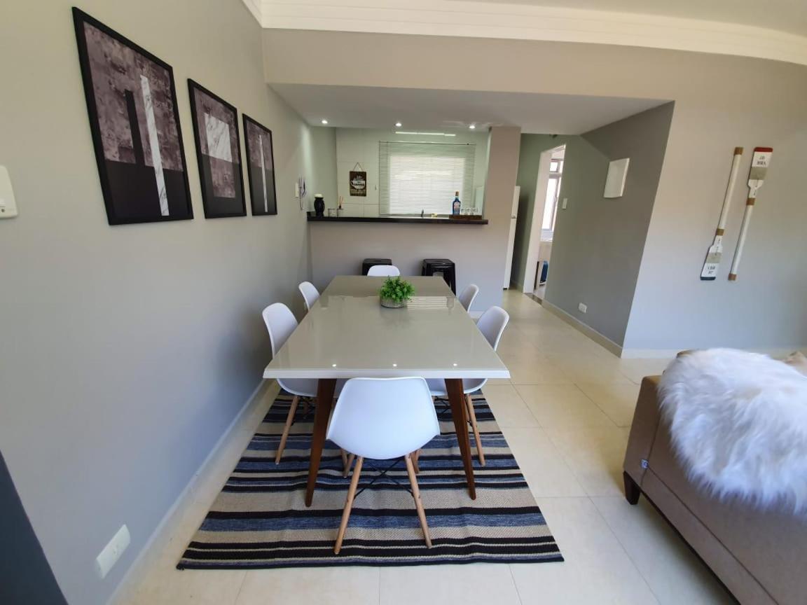 Lindo Apartamento Enseada Ate 6 Pessoas - 2 Quartos - 200mt Da Guarujá