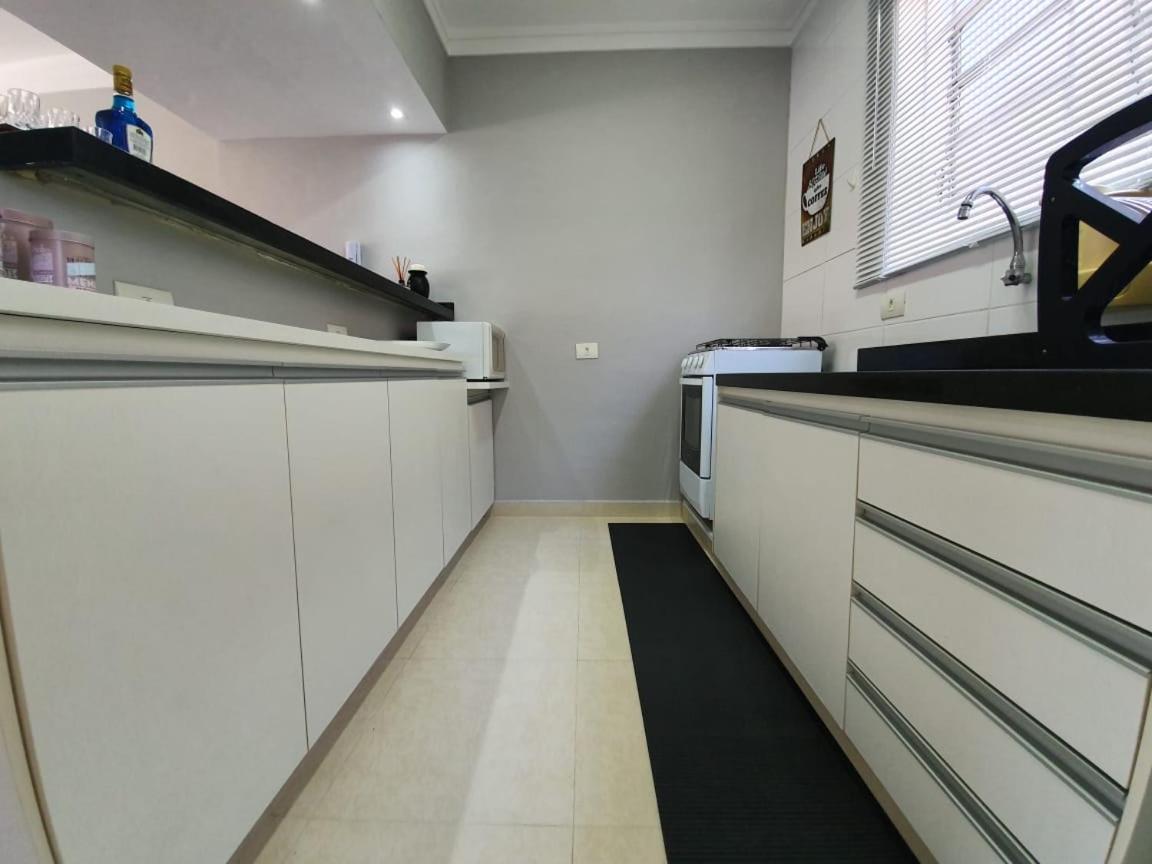 Lindo Apartamento Enseada Ate 6 Pessoas - 2 Quartos - 200mt Da Apartamento Guarujá