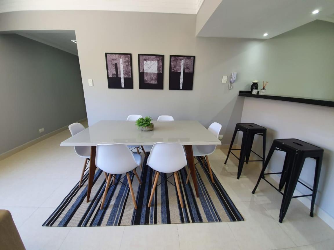 Lindo Apartamento Enseada Ate 6 Pessoas - 2 Quartos - 200mt Da Apartamento